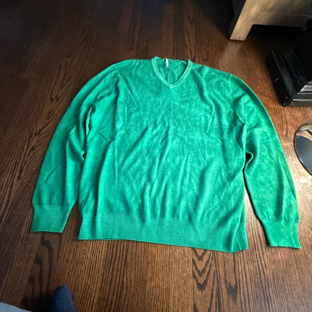 Xmas Emerald V-Neck Sweater